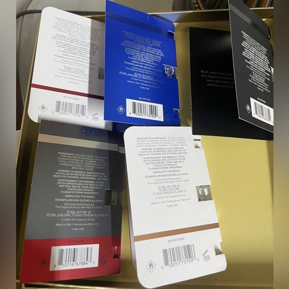 Tumi - Picture 5 of 5